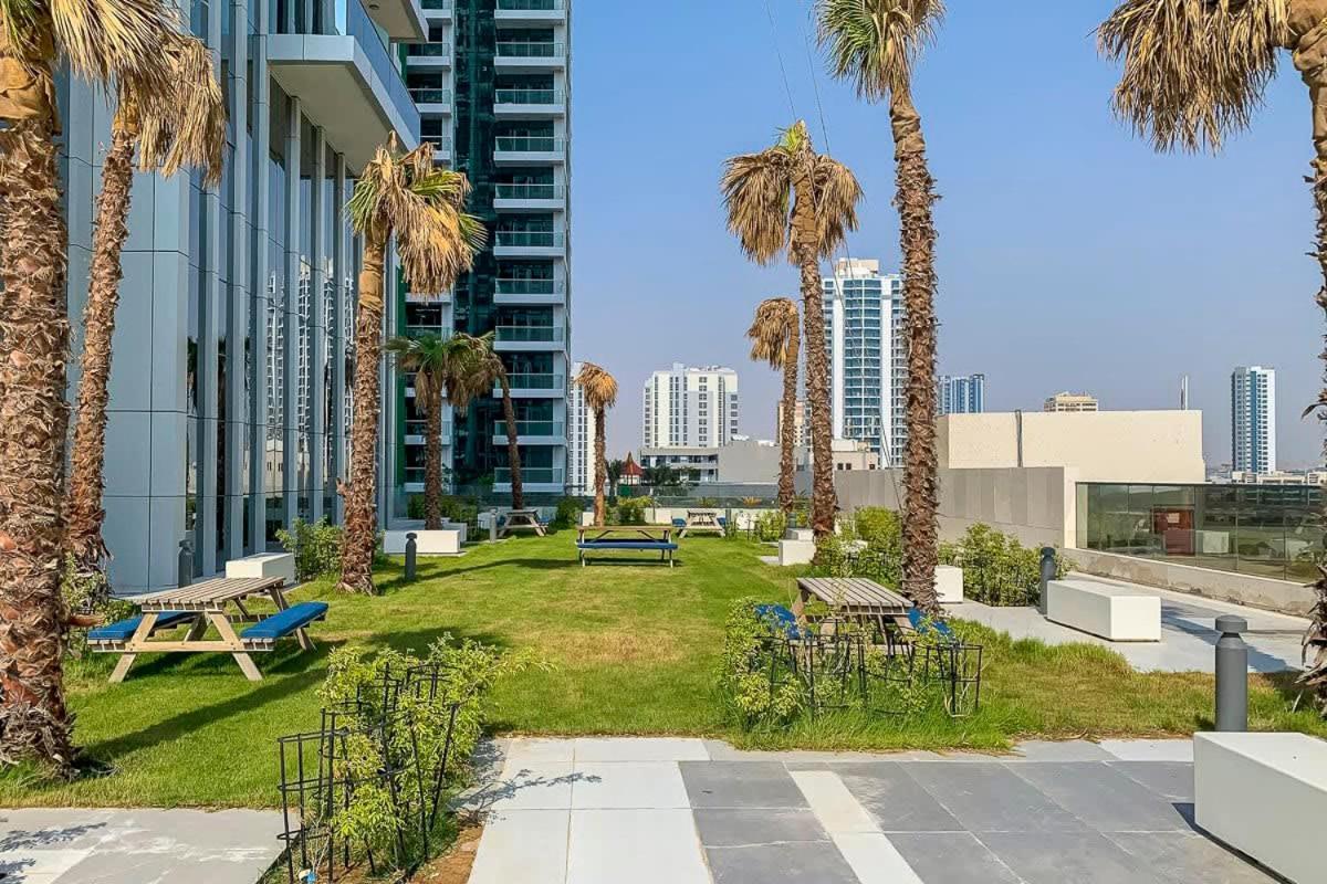 Frank Porter - Regina Tower Dubai Exterior photo